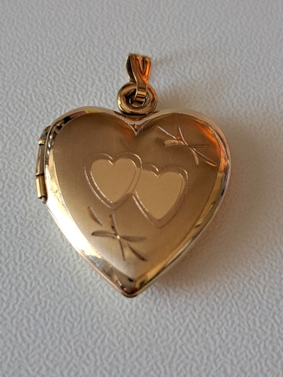 None Jewelry - 14K Yellow Gold Heart Locket Pendant